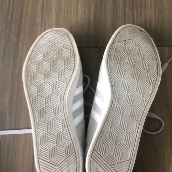 Adidas- grey sneakers - Picture 3 of 3